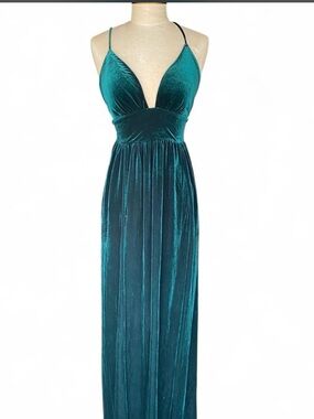 Deep Green Velvet Spaghetti-Strap Maxi Dress